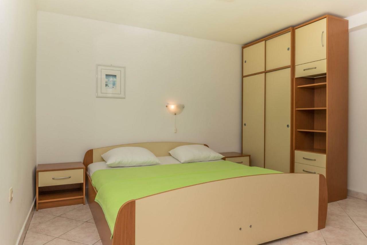 Apartments Zorica Dramalj Esterno foto