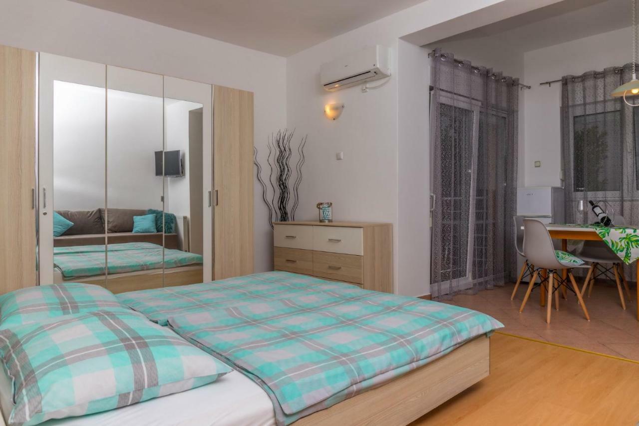 Apartments Zorica Dramalj Esterno foto